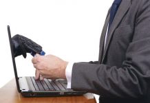 Atentie! Cum ramai fara bani pe card