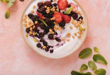 Dieta pentru menopauza: Ce sa mananci pentru a ajuta la gestionarea simptomelor