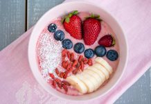 10 moduri sanatoase de a consuma inghetata la micul dejun