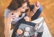 14 produse de frumusete pe care le folosesti si care de fapt nu fac nimic
