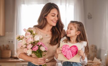 Felicitări handmade pentru Ziua Femeii – un gest care impresionează